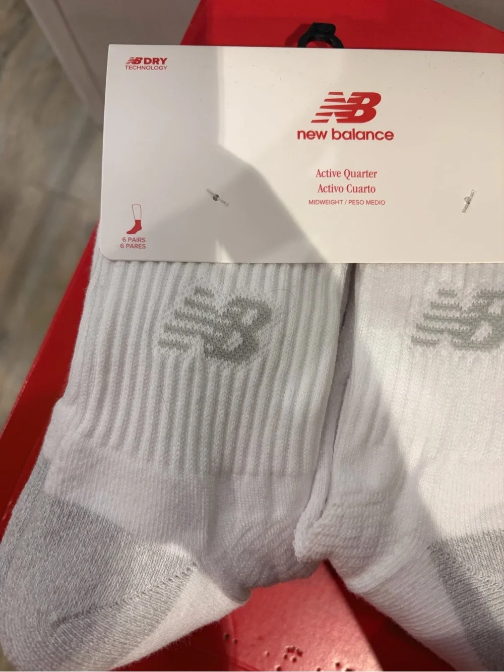 New Balance White Athletic active Quarter Socks with Gray Accents 6 pairs new